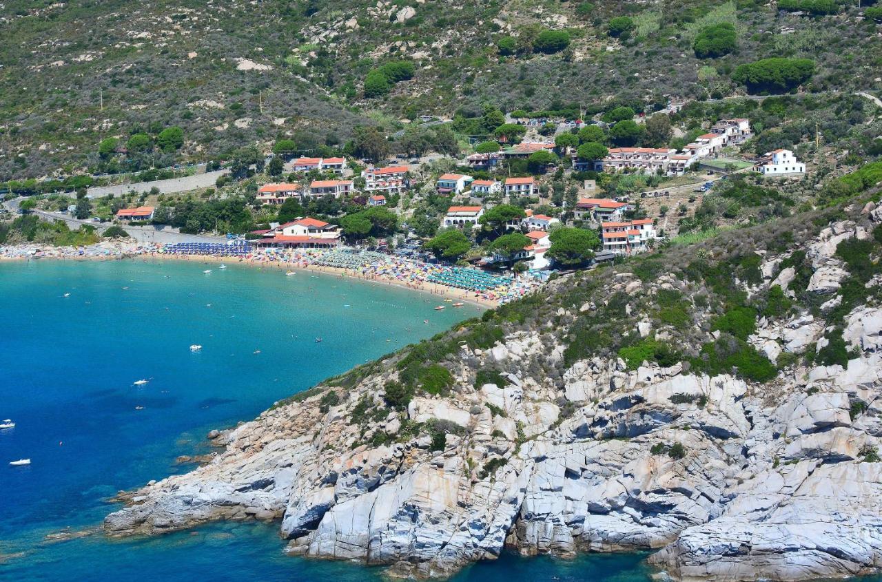 Hotel Baia Imperiale Spiaggia di Cavoli Zewnętrze zdjęcie