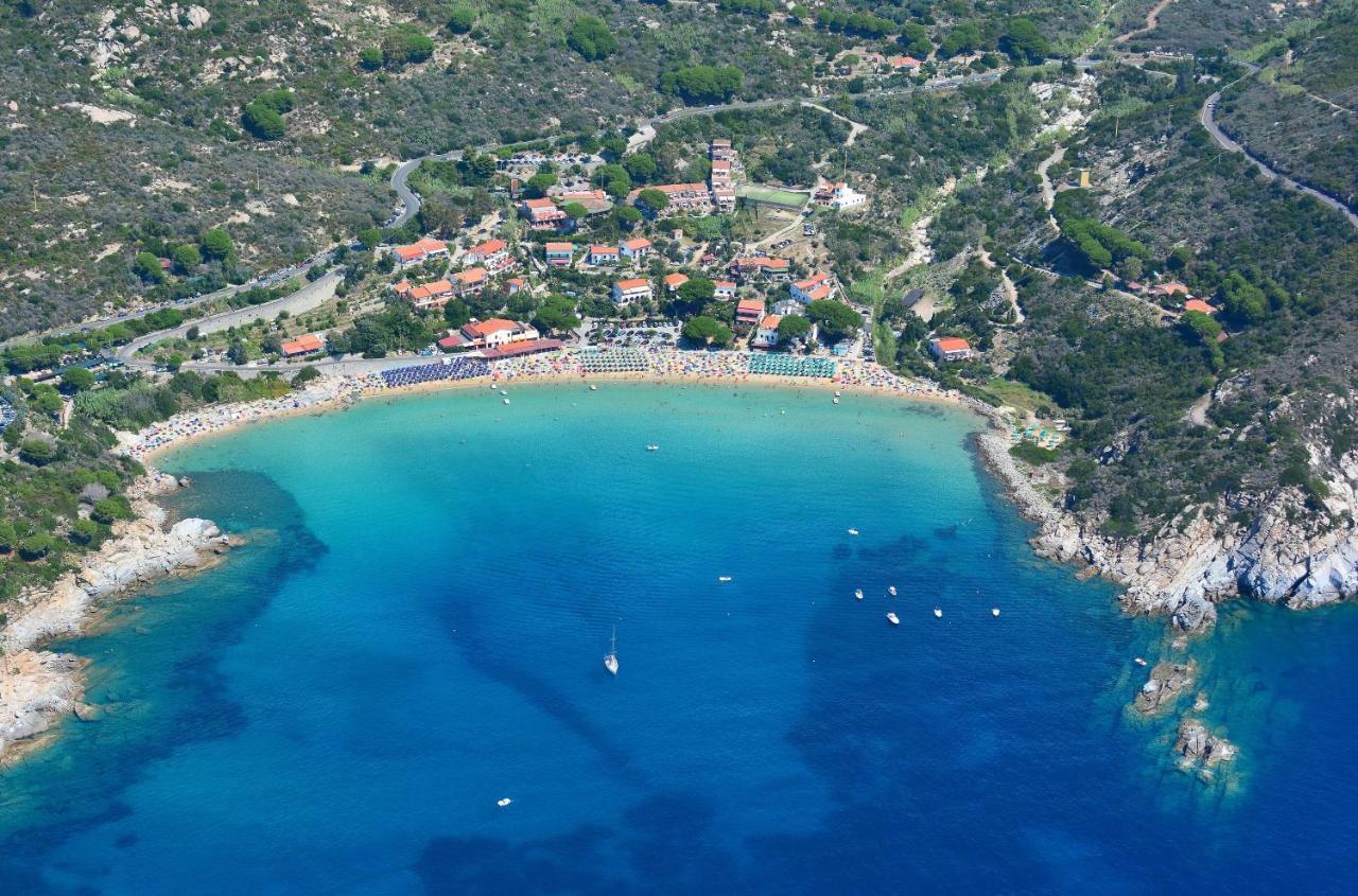 Hotel Baia Imperiale Spiaggia di Cavoli Zewnętrze zdjęcie